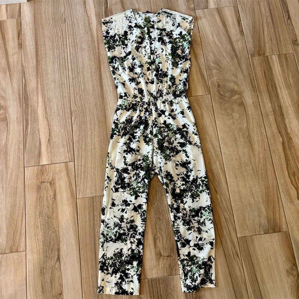 Ranna Gill Jumpsuit Womens Size S Ivory Floral Sleeveless V-Neck Lace Trim